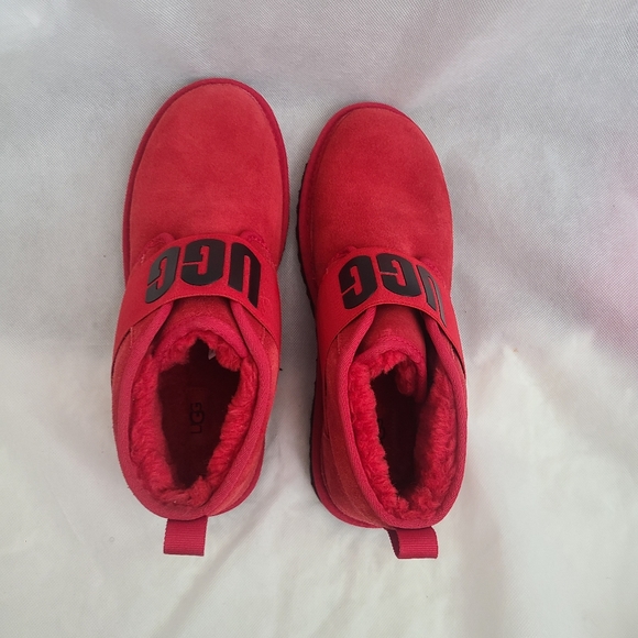 UGG Unisex Neumel ll Slipon in Red/Black Ankle Boots - Picture 3 of 7